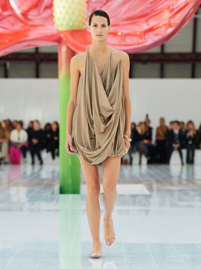 Look 13 della sfilata Donna LOEWE Primavera Estate 2023