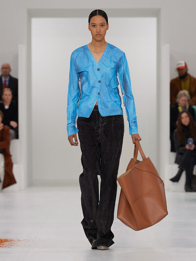 Herbst/Winter 2023 LOEWE Damen-Show