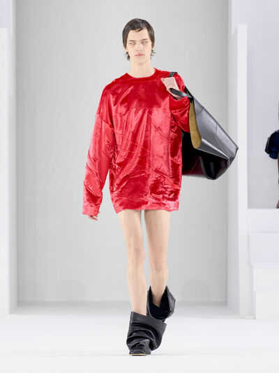 Fall winter 23 LOEWE men show look 7