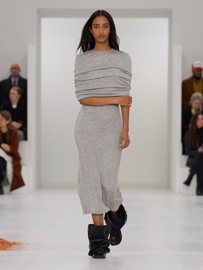 Herbst/Winter 2023 LOEWE Damen-Show