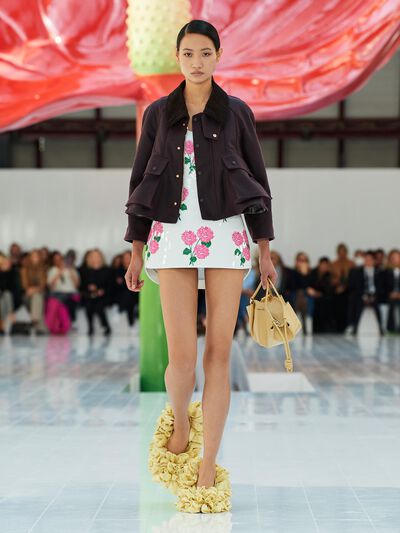 Look 38 della sfilata Donna LOEWE Primavera Estate 2023