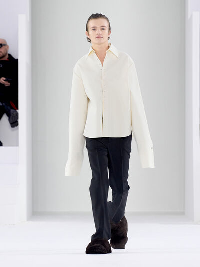 Fall winter 23 LOEWE men show look 19