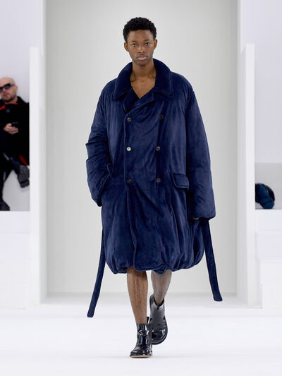 Look 2 Sfilata LOEWE Uomo Autunno Inverno 23