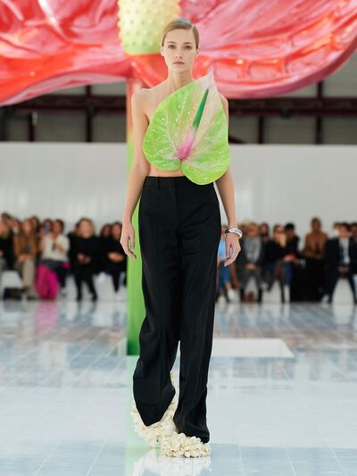 Look 32 della sfilata Donna LOEWE Primavera Estate 2023