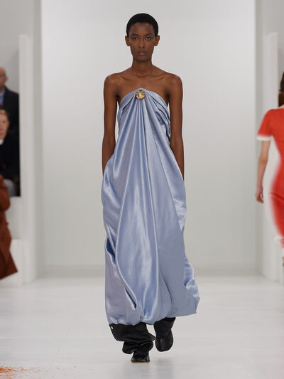 Herbst/Winter 2023 LOEWE Damen-Show