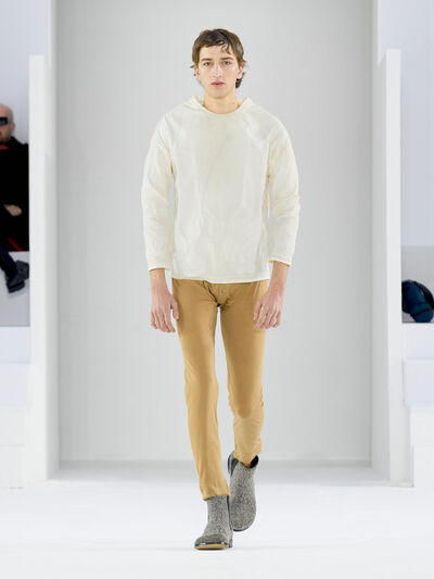 Fall winter 23 LOEWE men show look 41