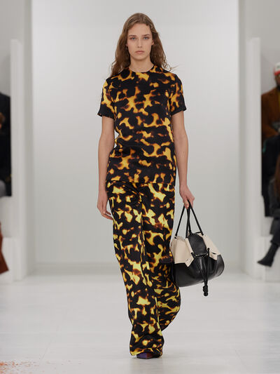 Fall Winter 2023 LOEWE Women show