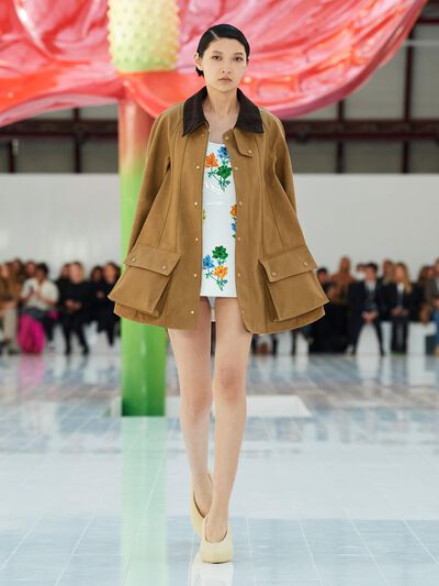 Look 20 della sfilata Donna LOEWE Primavera Estate 2023