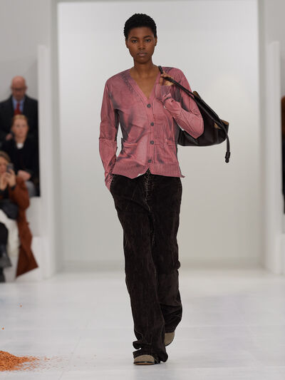 Fall Winter 2023 LOEWE Women show