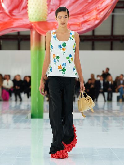 Look 27 della sfilata Donna LOEWE Primavera Estate 2023